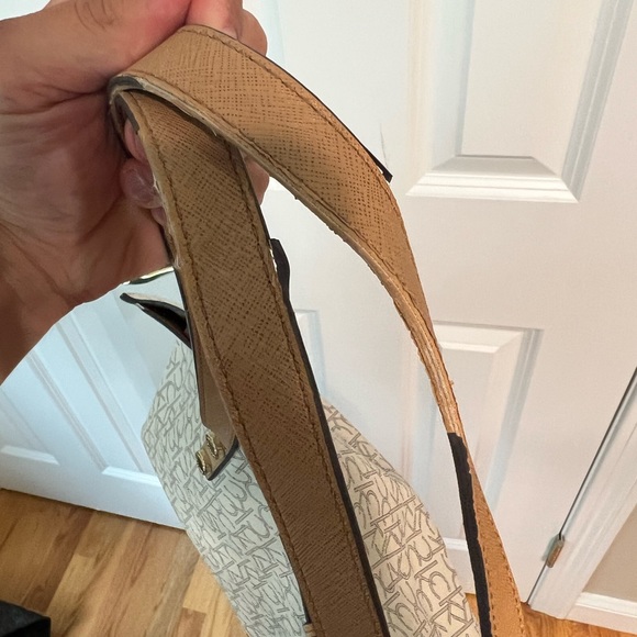 Calvin Klein Extra Large Cream and Brown Tote w/ Wallet and Base shaper. - Picture 12 of 13